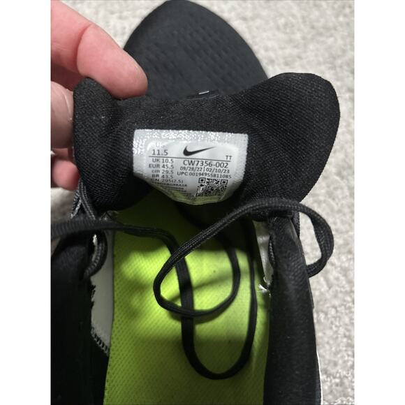 Nike Air Zoom Pegasus 38 Road Running Shoes Black and White Colorway. Size 11.5
